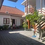 Calandra House