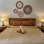 Calandra House